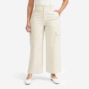 Everlane Wide Leg Crop Cargo Pant in Khaki
